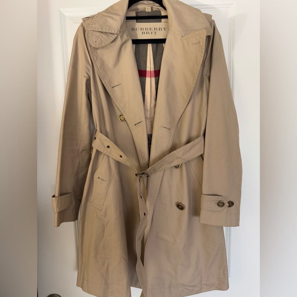Burberry Mid-length Kensington Heritage Trench Coat, Honey
